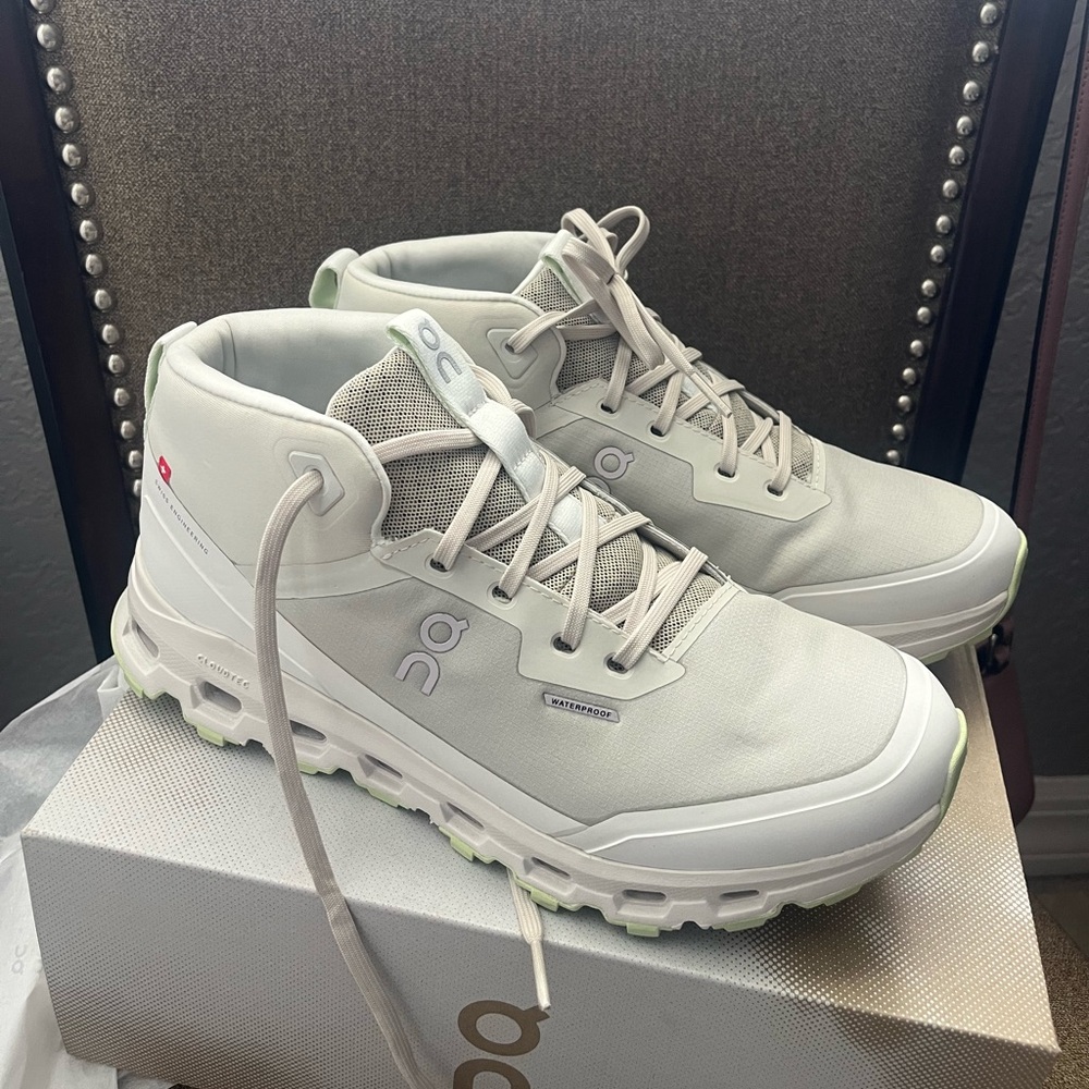 On Women's Cloudroam Waterproof Sneakers, Ice | Limelight, Grey, 9.5 Medium US